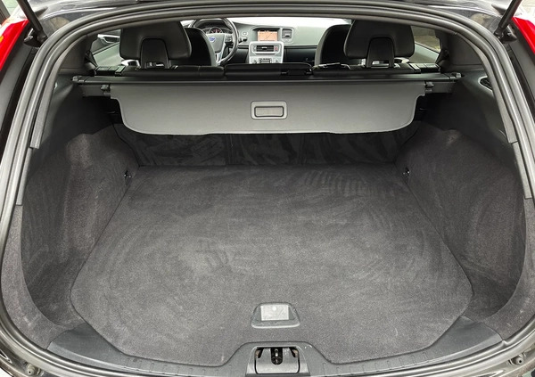 Volvo V60 cena 39900 przebieg: 276000, rok produkcji 2017 z Płock małe 92